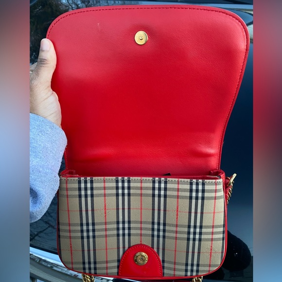 BURBERRY PATENT 1983 KNIGHT CHECK LINK SHOULDER BAG - Picture 3 of 12